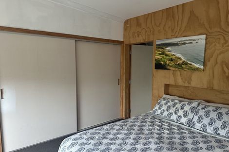 Photo of property in 12 Memorial Park Avenue, Haumoana, 4102