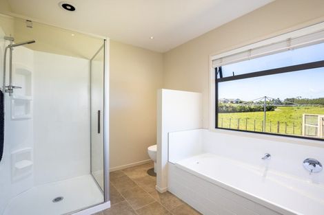 Photo of property in 917 Carrington Road, Hurworth, New Plymouth, 4371