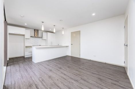 Photo of property in 33 Carole Crescent, Pakuranga, Auckland, 2010