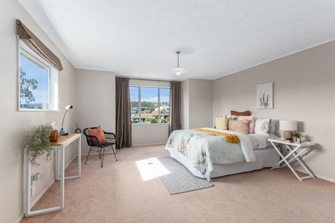 Photo of property in 10 James Cook Drive, Whitby, Porirua, 5024