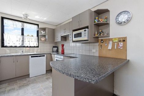 Photo of property in 6 Balmerino Crescent, Pukete, Hamilton, 3200