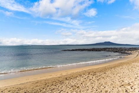 Photo of property in 1/22 Tiri Road, Milford, Auckland, 0620