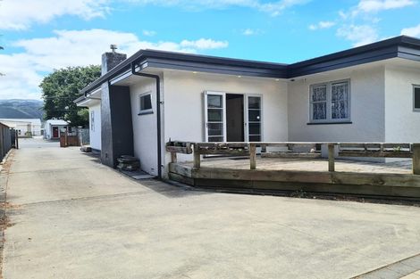 Photo of property in 11 Brown Street, Wallaceville, Upper Hutt, 5018
