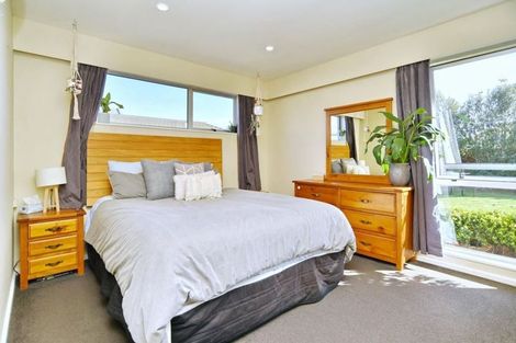 Photo of property in 9 Coates Place, Rangiora, 7400