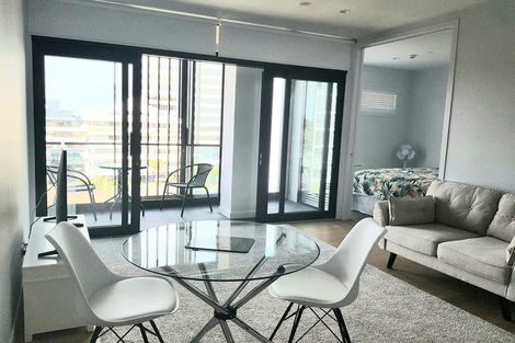 Photo of property in Frank Sargeson Apts, 404/74 Anzac Street, Takapuna, Auckland, 0622