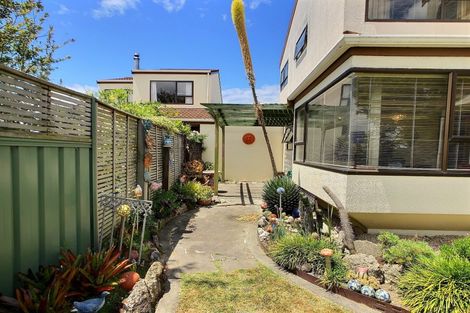 Photo of property in 1/12 Lannie Place, Greenmeadows, Napier, 4112