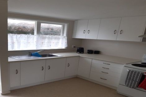 Photo of property in 2/77 Sylvia Road, Hillcrest, Auckland, 0627