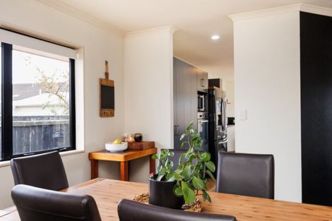 Photo of property in 17 Daniel Place, Kelvin Grove, Palmerston North, 4414