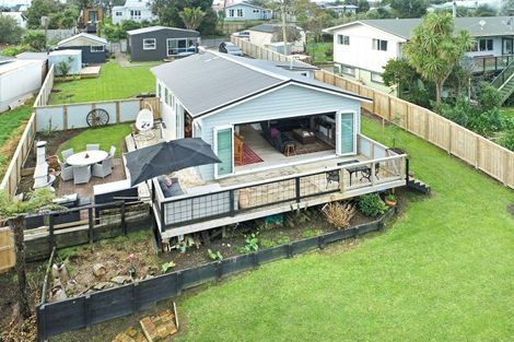 Photo of property in 50 Ronald Avenue, Glenbrook, Waiuku, 2681