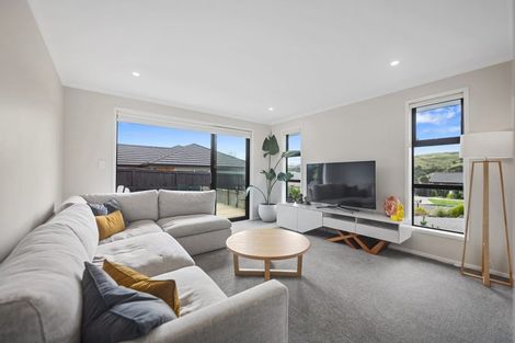 Photo of property in 12 Porokaiwhiri Avenue, Helensville, 0800