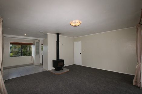Photo of property in 1/104 Verran Road, Birkdale, Auckland, 0626