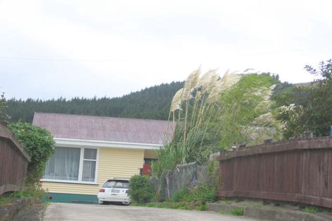 Photo of property in 42 Coates Street, Tawa, Wellington, 5028