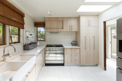 Photo of property in Blackhorse Cottage, 14 Iwa Street, Mapua, 7005