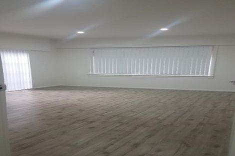 Photo of property in 34 Sutherland Road, Point Chevalier, Auckland, 1025