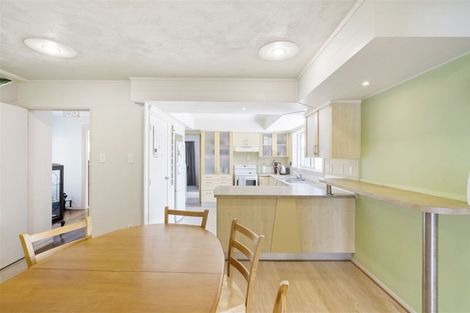 Photo of property in 8 Darcy Place, Massey, Auckland, 0614