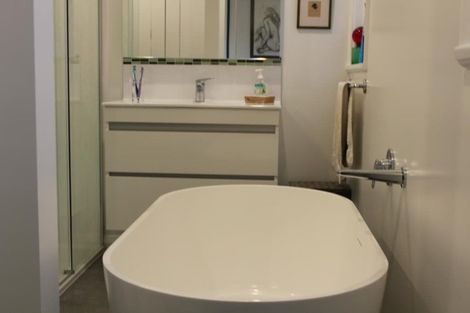 Photo of property in 10 Chisenhall Street, Karori, Wellington, 6012