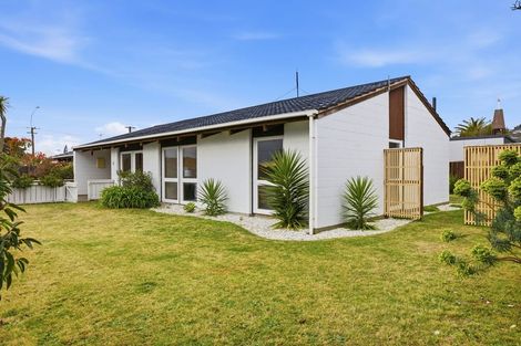 Photo of property in 3 Raekura Place, Redcliffs, Christchurch, 8081