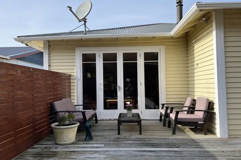 Photo of property in 55 Tauhinu Road, Miramar, Wellington, 6022