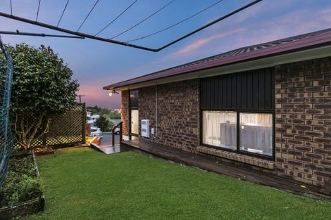 Photo of property in 1a Eastglen Road, Glen Eden, Auckland, 0602