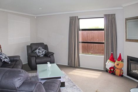 Photo of property in 33a Rosalie Terrace, Kelvin Grove, Palmerston North, 4414