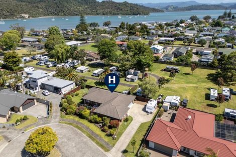 Photo of property in 16 Cobham Lane, Whitianga, 3510