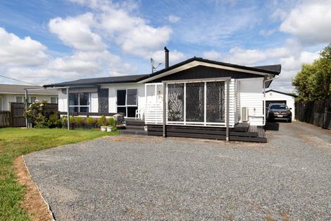 Photo of property in 71 Pipiroa Road, Ngatea, 3503