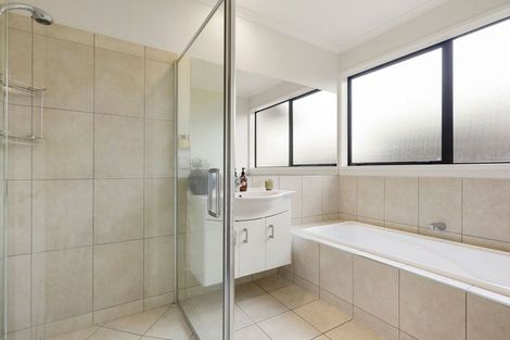 Photo of property in 53 Barrington Drive, Huntington, Hamilton, 3210