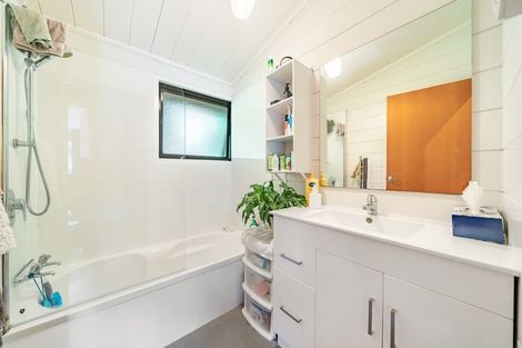 Photo of property in 213a Whites Line East, Waiwhetu, Lower Hutt, 5010