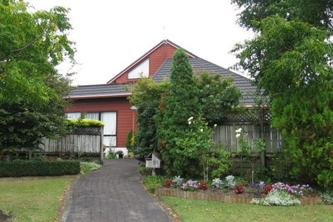 Photo of property in 54 Cherub Place, West Harbour, Auckland, 0618