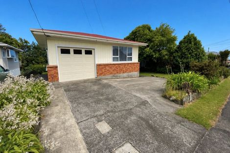 Photo of property in 118 Frankley Road, Frankleigh Park, New Plymouth, 4310