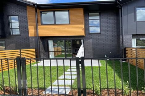 Photo of property in 62 Papatupu Way, Kumeu, 0810