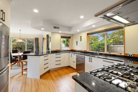 Photo of property in 10a Shelter Grove, Frankleigh Park, New Plymouth, 4310