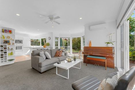 Photo of property in 4 Wentwood Place, Torbay, Auckland, 0630