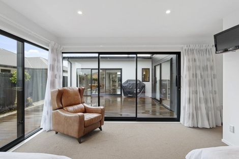 Photo of property in 16 Whitnall Street, Halswell, Christchurch, 8025