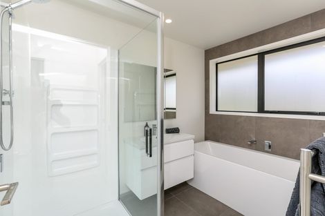 Photo of property in 31 Sycamore Grove, Lower Vogeltown, New Plymouth, 4310