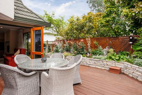 Photo of property in 12a Montgomery Terrace, Hokowhitu, Palmerston North, 4410