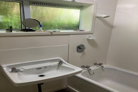 Photo of property in 42 Moana Road, Kelburn, Wellington, 6012