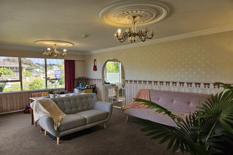 Photo of property in 112 Weatherly Road, Torbay, Auckland, 0630