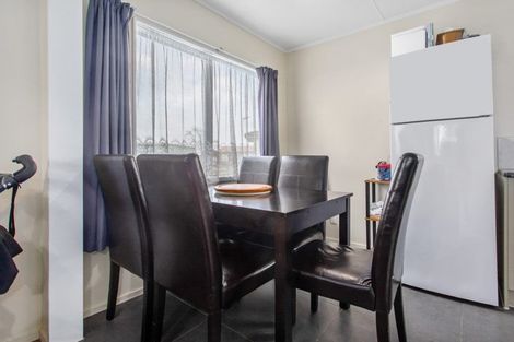 Photo of property in 96 Maplesden Drive, Clendon Park, Auckland, 2103