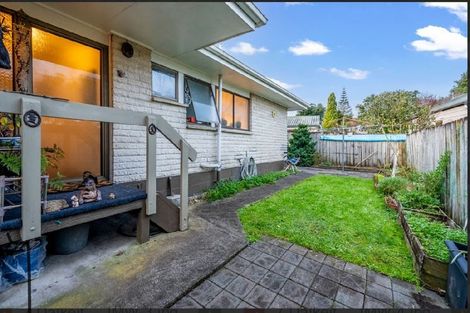 Photo of property in 1/7 Dalkeith Place, Opaheke, Papakura, 2113