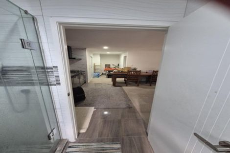 Photo of property in 18a Pistachio Place, Goodwood Heights, Auckland, 2105