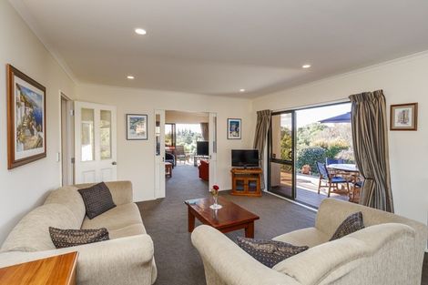 Photo of property in 15 Greenwood Place, Fitzherbert, Palmerston North, 4410