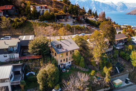 Photo of property in 16 Mackinnon Terrace, Sunshine Bay, Queenstown, 9300