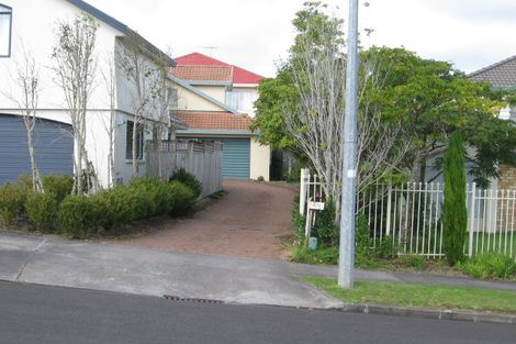 Photo of property in 2/7 Chale Place, Somerville, Auckland, 2014