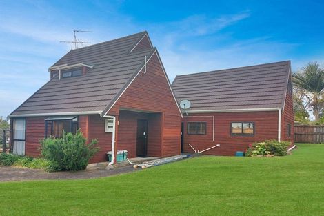 Photo of property in 7 Sunrise Lane, Te Atatu South, Auckland, 0610