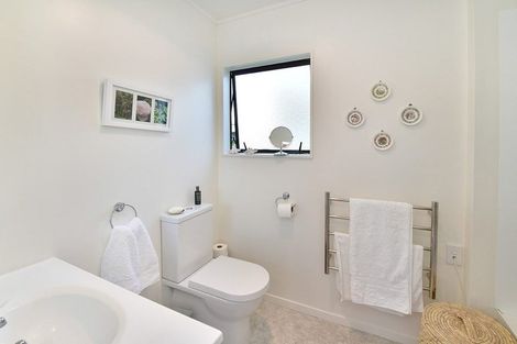 Photo of property in 24a Kawau View Road, Snells Beach, 0920