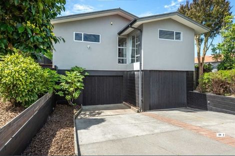 Photo of property in 32 Ambleside Drive, Burnside, Christchurch, 8053