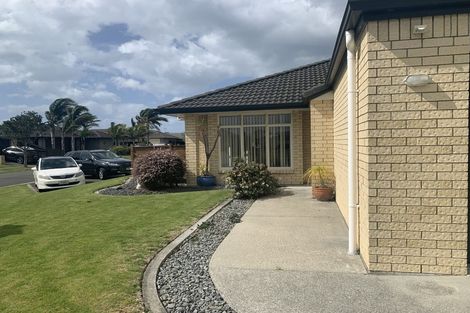 Photo of property in 12 Beachmere Place, Papamoa Beach, Papamoa, 3118