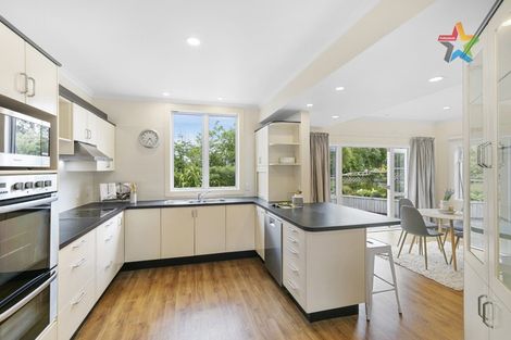 Photo of property in 32a Woodvale Grove, Fairfield, Lower Hutt, 5011