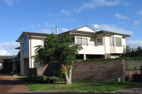 Photo of property in 1/10 Coquille Place, Half Moon Bay, Auckland, 2012